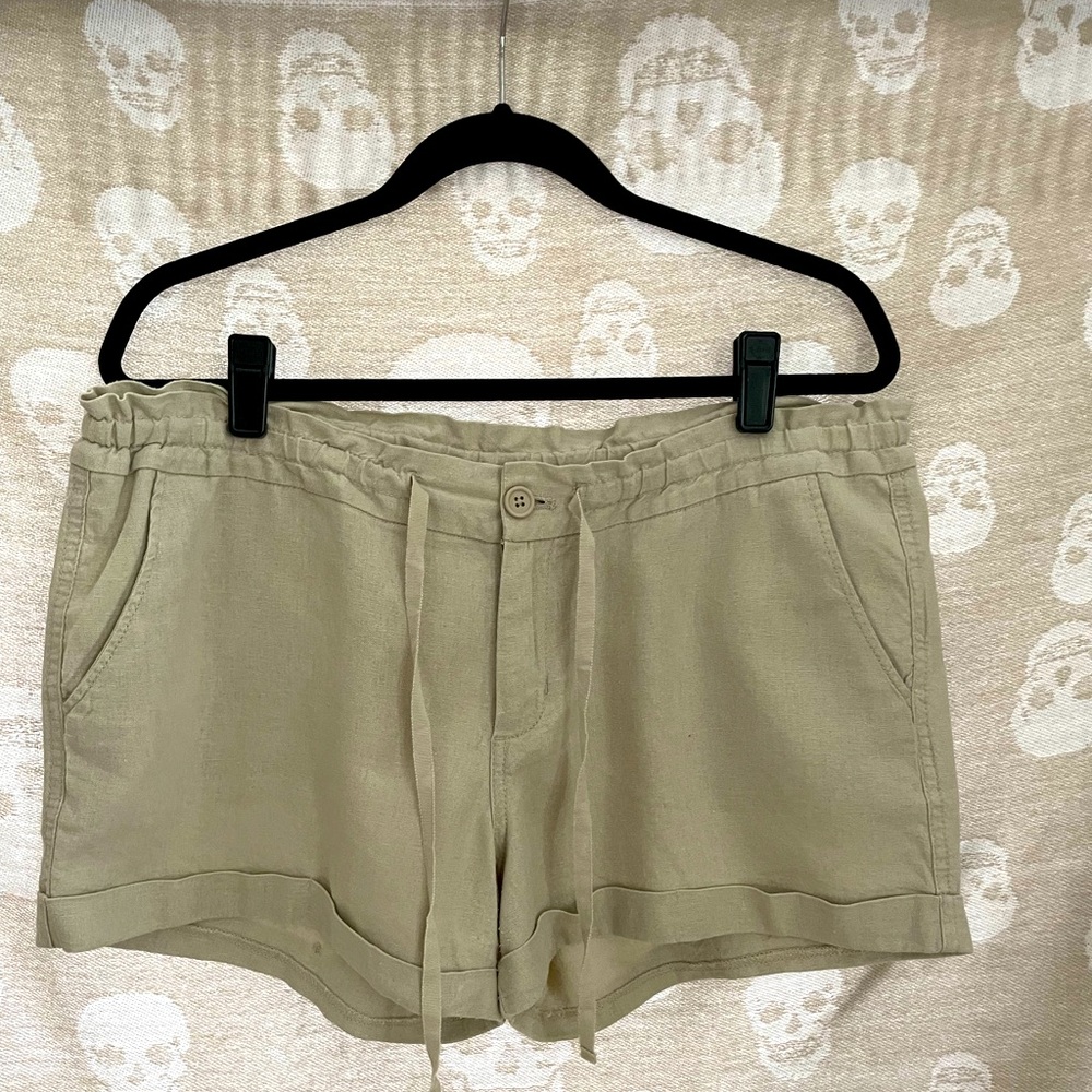 SIZE 12 Khaki linen shorts